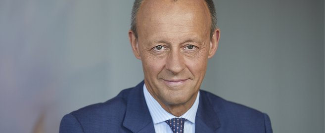 Friedrich Merz als Aufsichtsratsvorsitzender der WEPA Gruppe verabschiedet